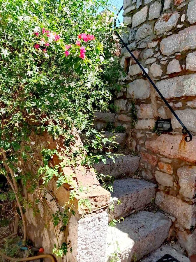 Вілла Traditional Stone House In Chios Chios Island Екстер'єр фото